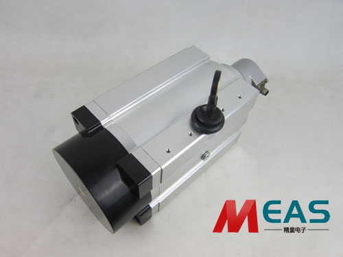 ����λ�Ƃ���������F��˲�r�ɔ_���a���^�󲨄�